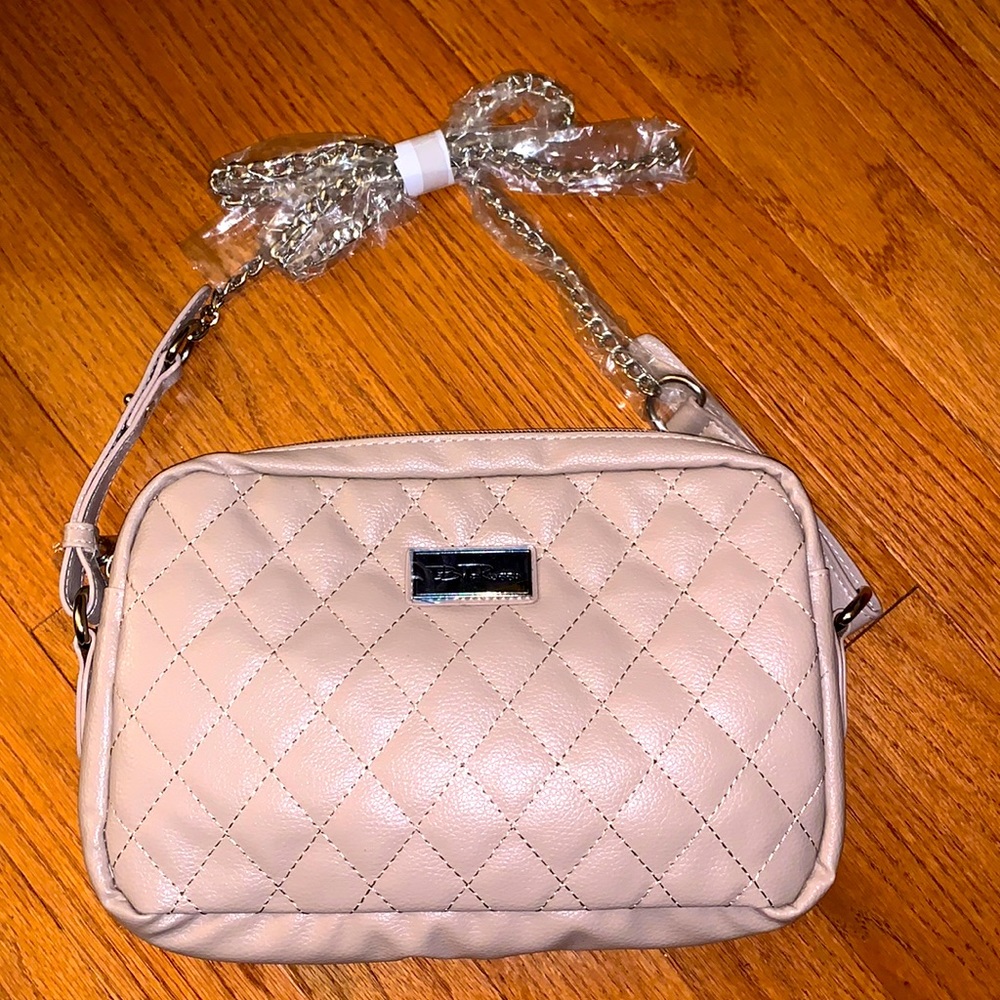 Beige crossbody purse